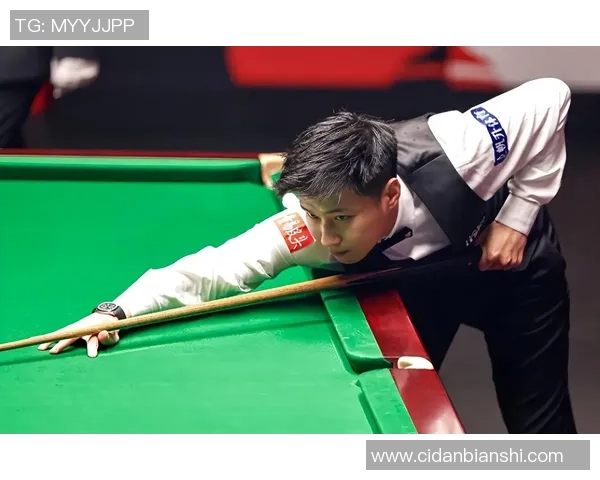 7-5！斯诺克冠军诞生：43岁名将赛后亲吻奖杯，取得2.5万英镑奖金